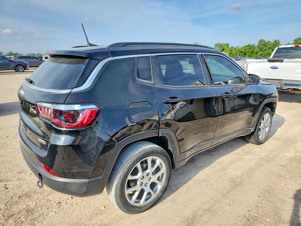 2024 JEEP COMPASS LATITUDE LUX — снимка 3