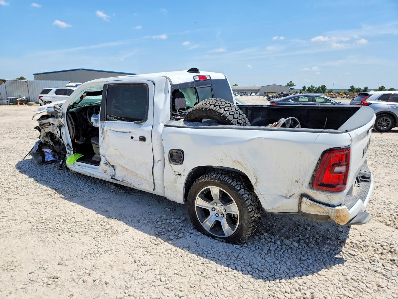 2025 RAM 1500 TRADESMAN — снимка 2