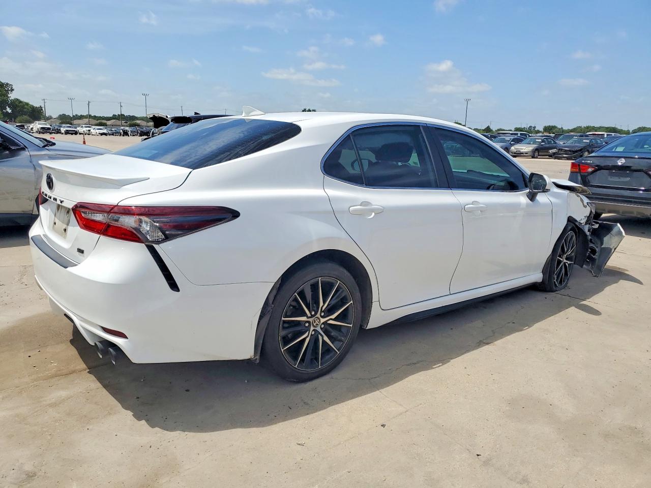 2024 TOYOTA CAMRY SE — снимка 3