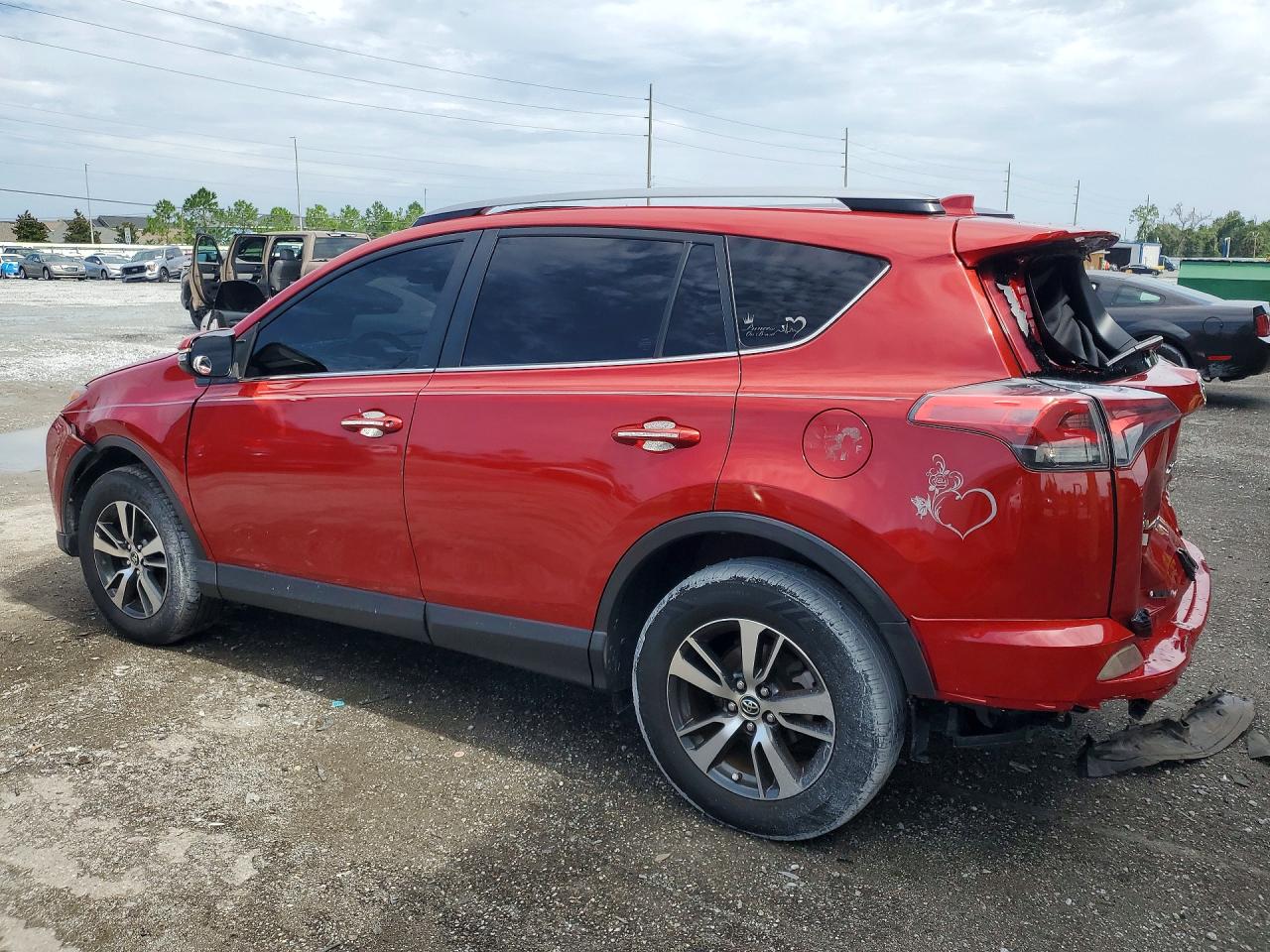 2017 TOYOTA RAV4 XLE — снимка 2