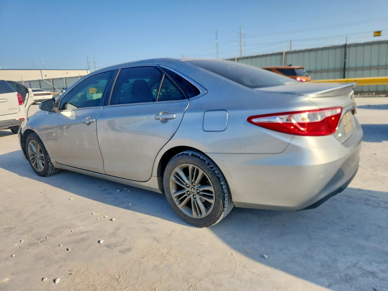 2015 TOYOTA CAMRY SE — снимка 2