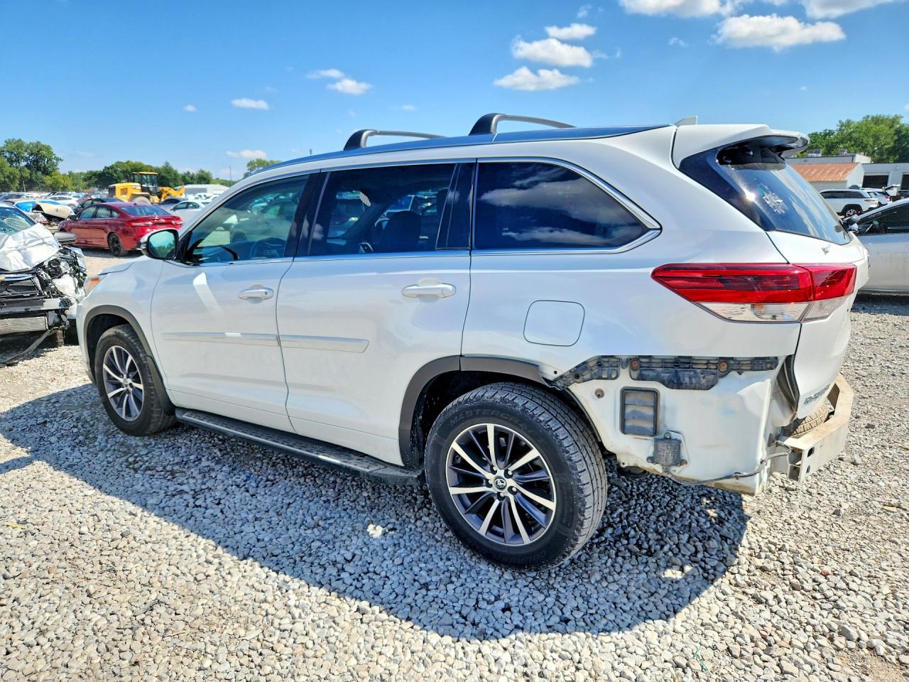 2017 TOYOTA HIGHLANDER XLE — снимка 2