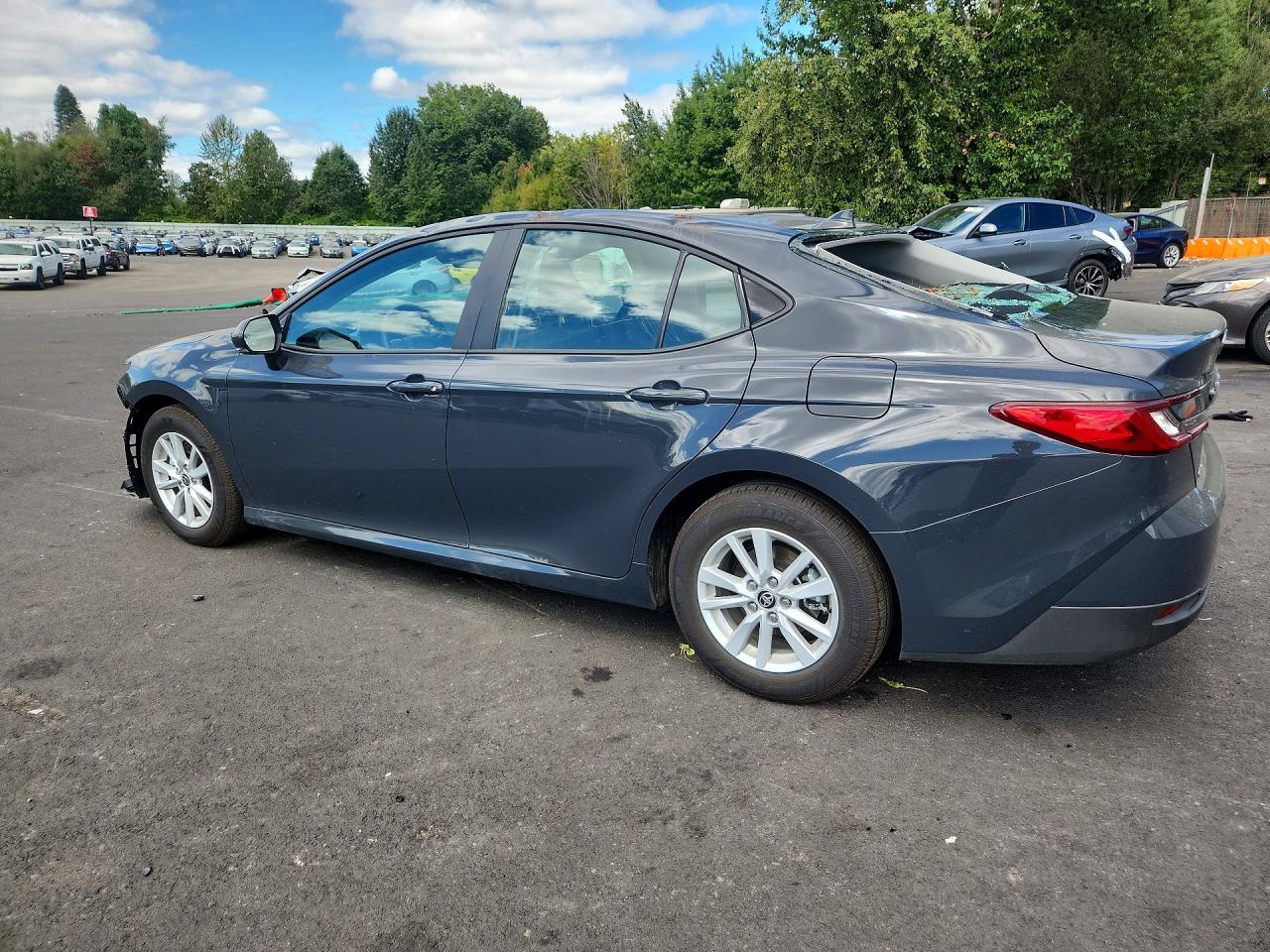 2026 TOYOTA CAMRY LE — снимка 2