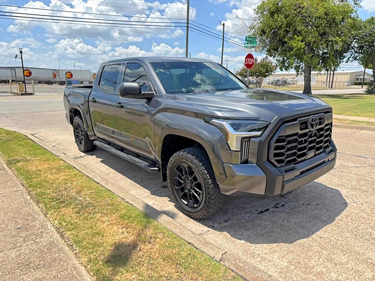 2026 TOYOTA TUNDRA SR