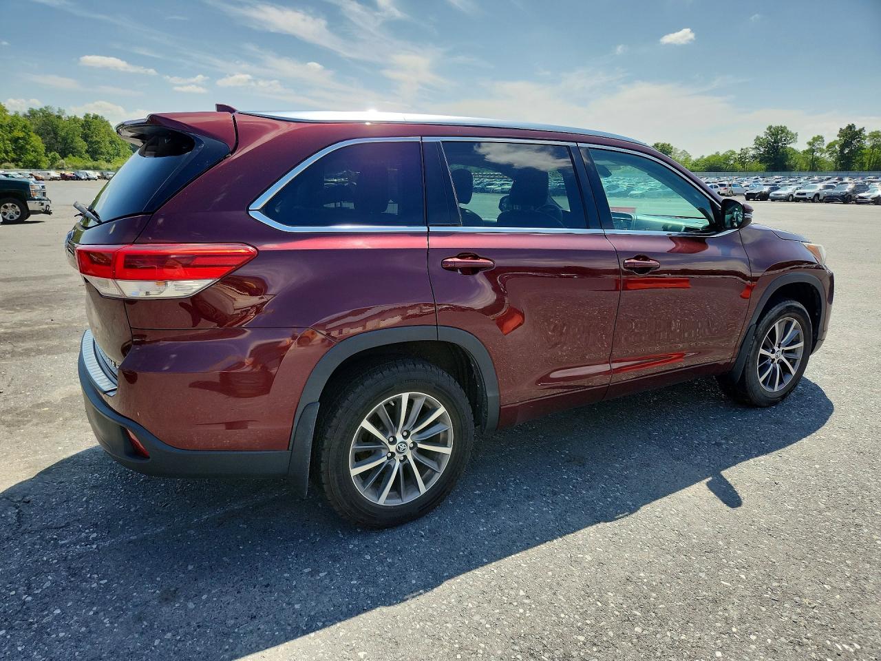 2017 TOYOTA HIGHLANDER XLE — снимка 3