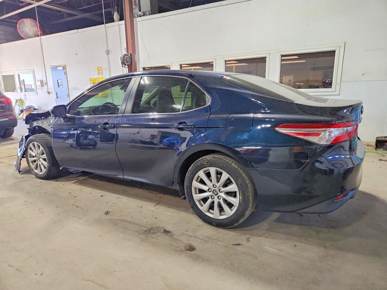 2018 TOYOTA CAMRY LE — снимка 2
