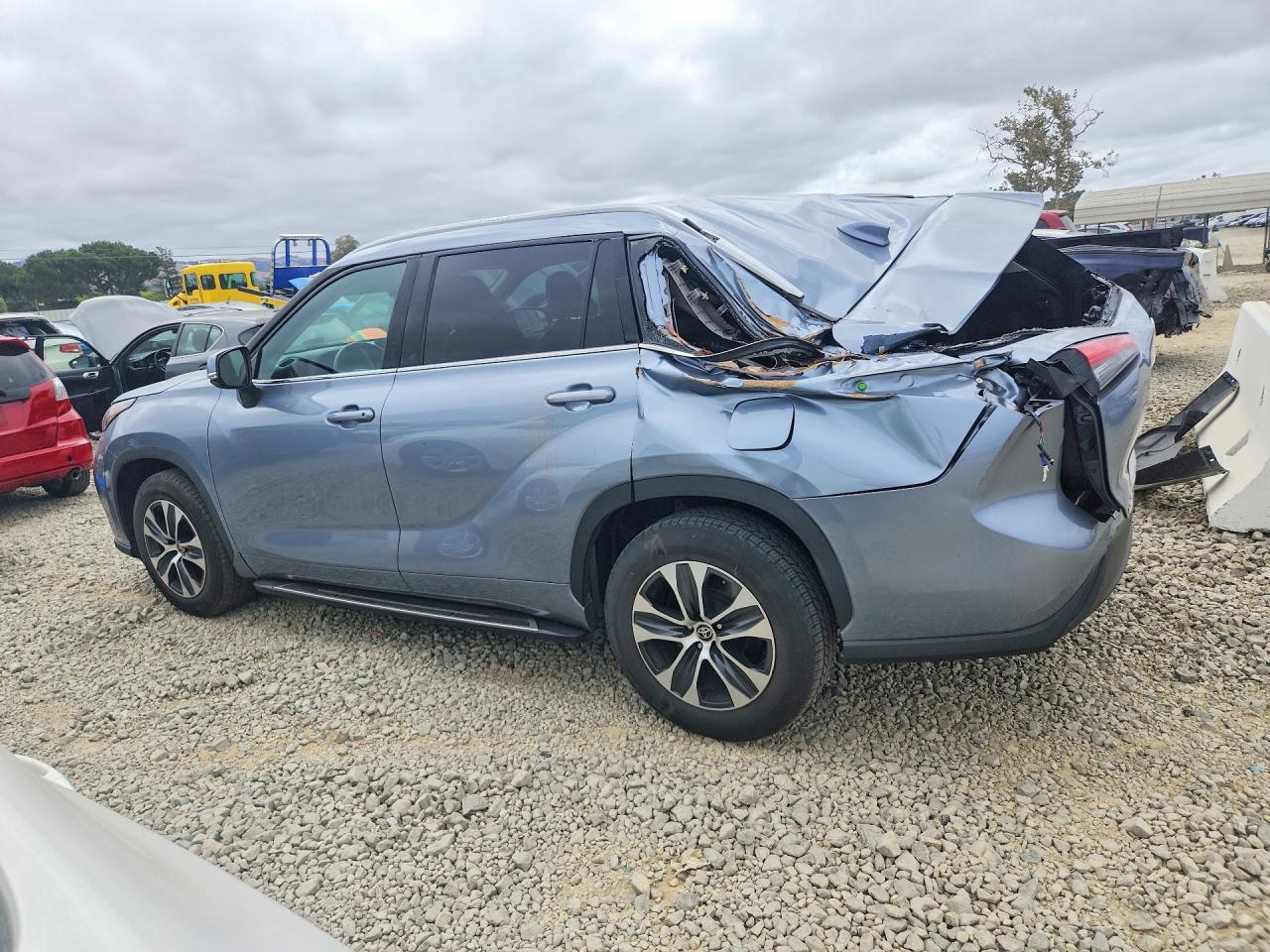 2022 TOYOTA HIGHLANDER HYBRID XLE — снимка 2
