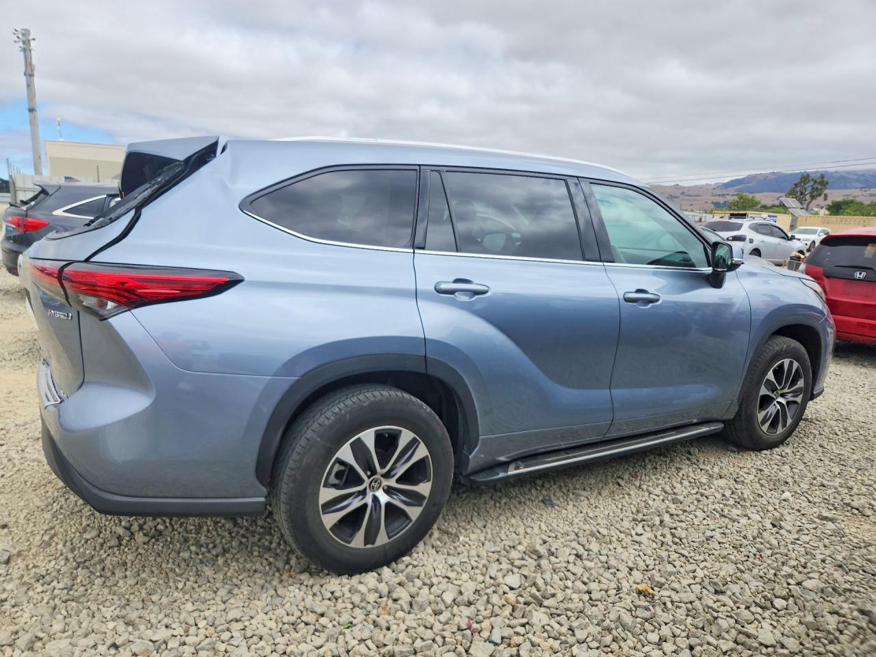 2022 TOYOTA HIGHLANDER HYBRID XLE — снимка 3