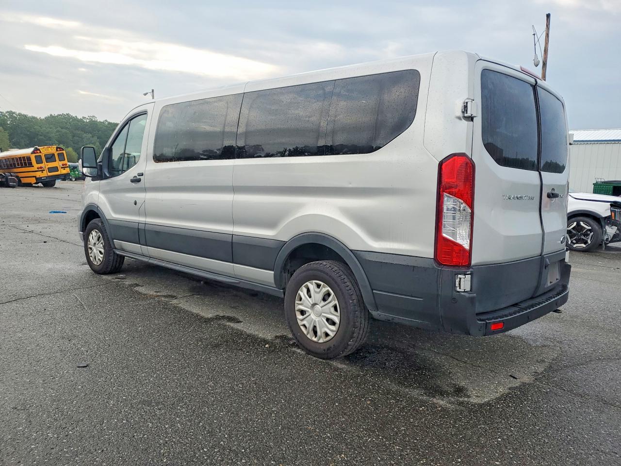 2022 FORD TRANSIT T-350 — снимка 2
