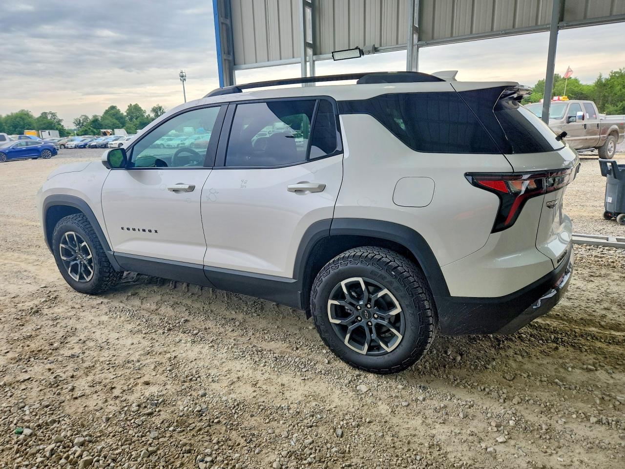 2025 CHEVROLET EQUINOX ACTIV — снимка 2
