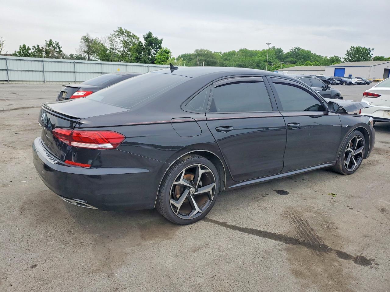 2020 VOLKSWAGEN PASSAT R-LINE — снимка 3