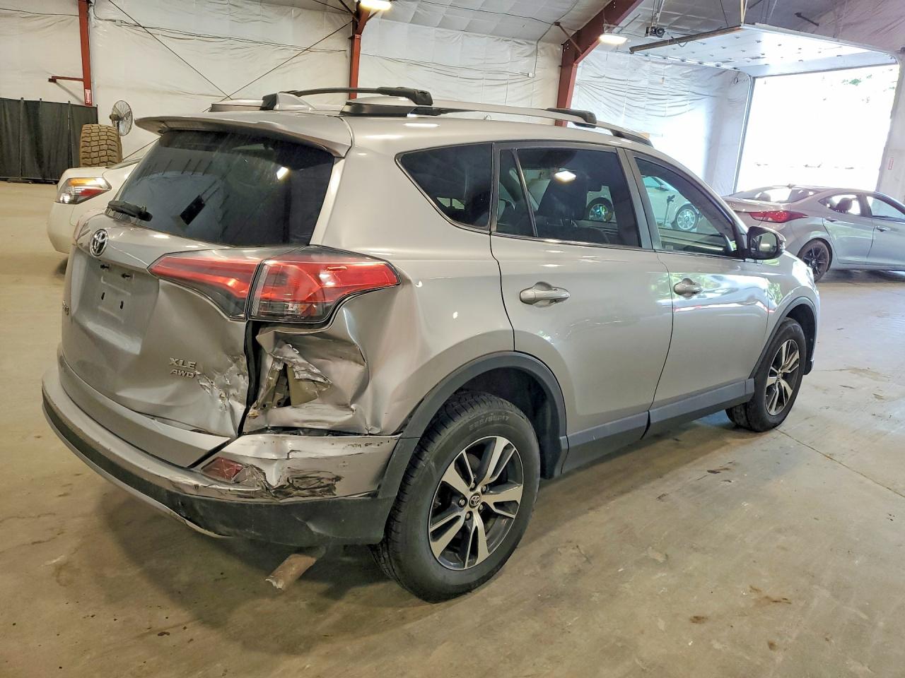 2017 TOYOTA RAV4 XLE — снимка 3