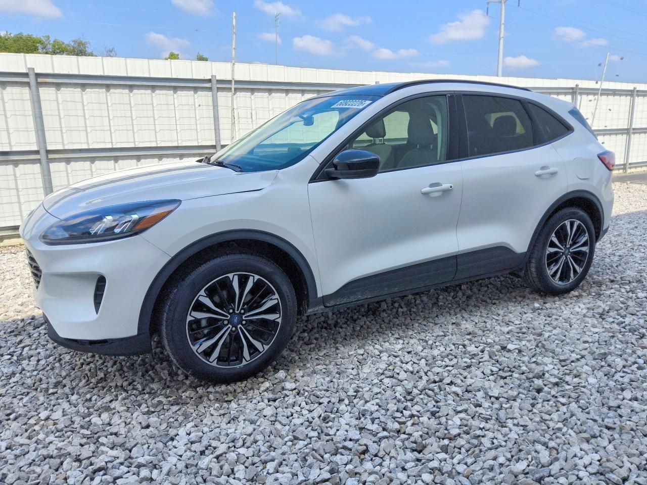 2021 FORD ESCAPE SE
