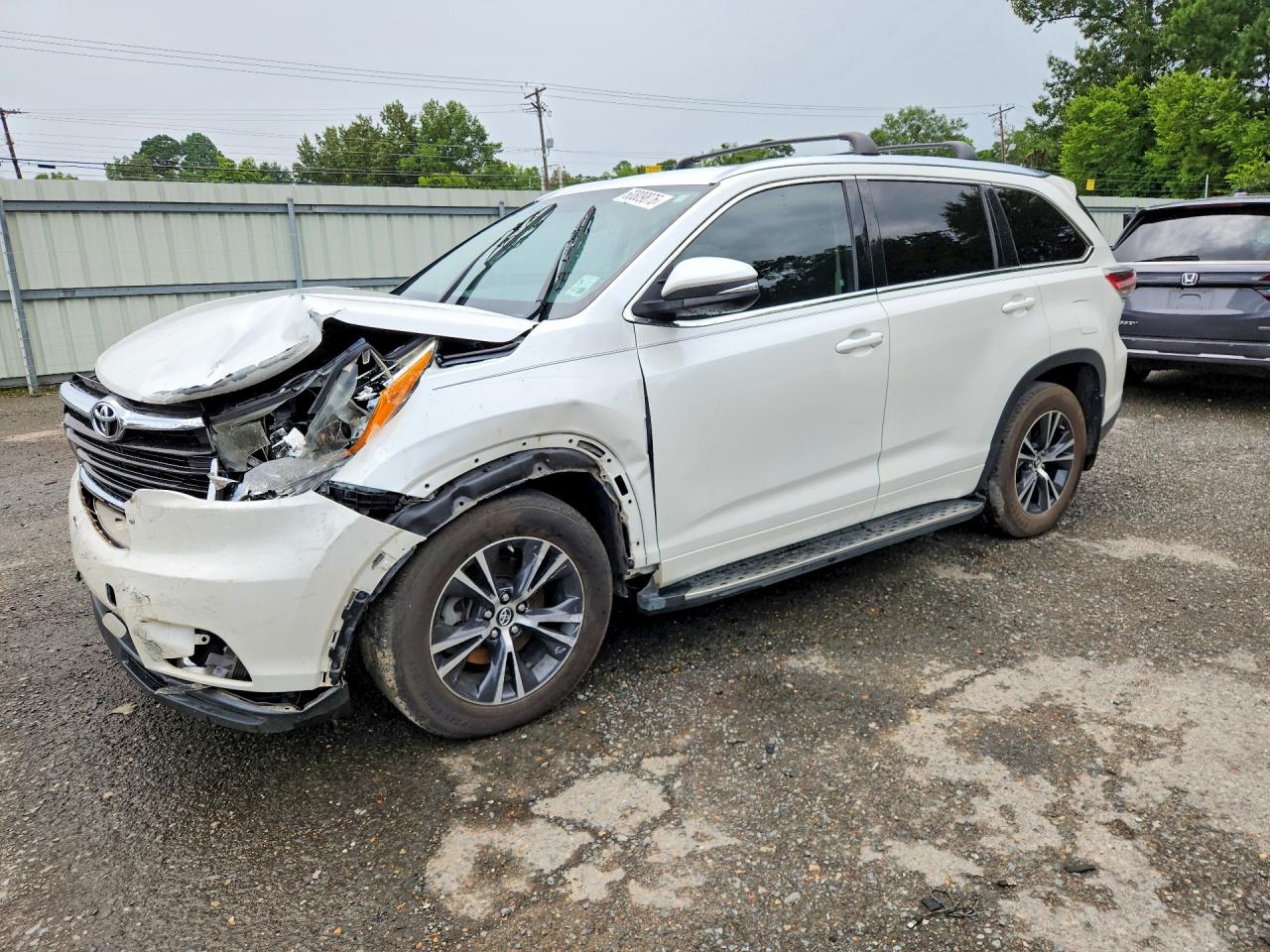 2016 TOYOTA HIGHLANDER XLE