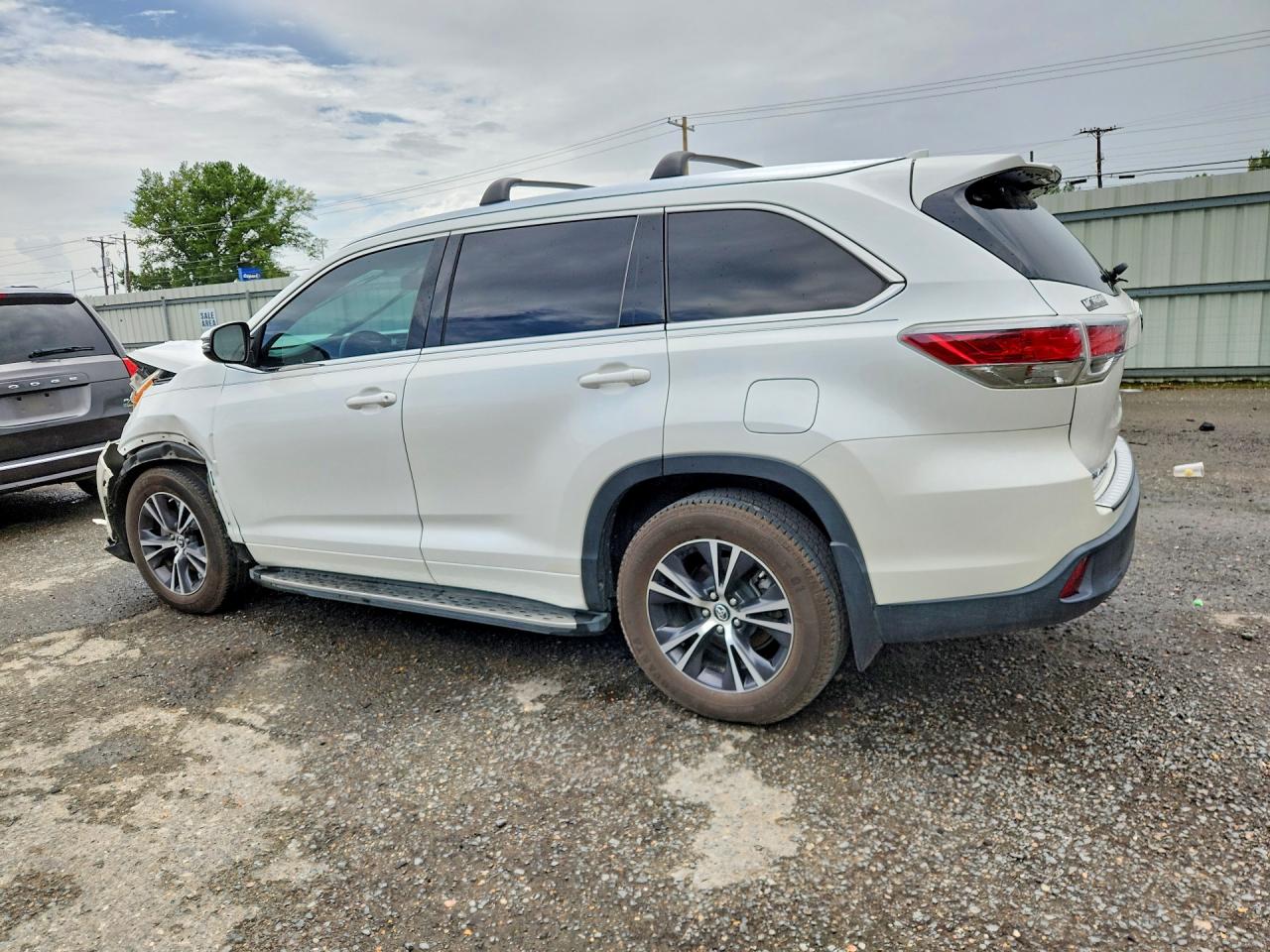 2016 TOYOTA HIGHLANDER XLE — снимка 2