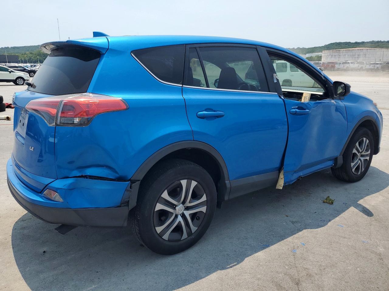 2017 TOYOTA RAV4 LE — снимка 3