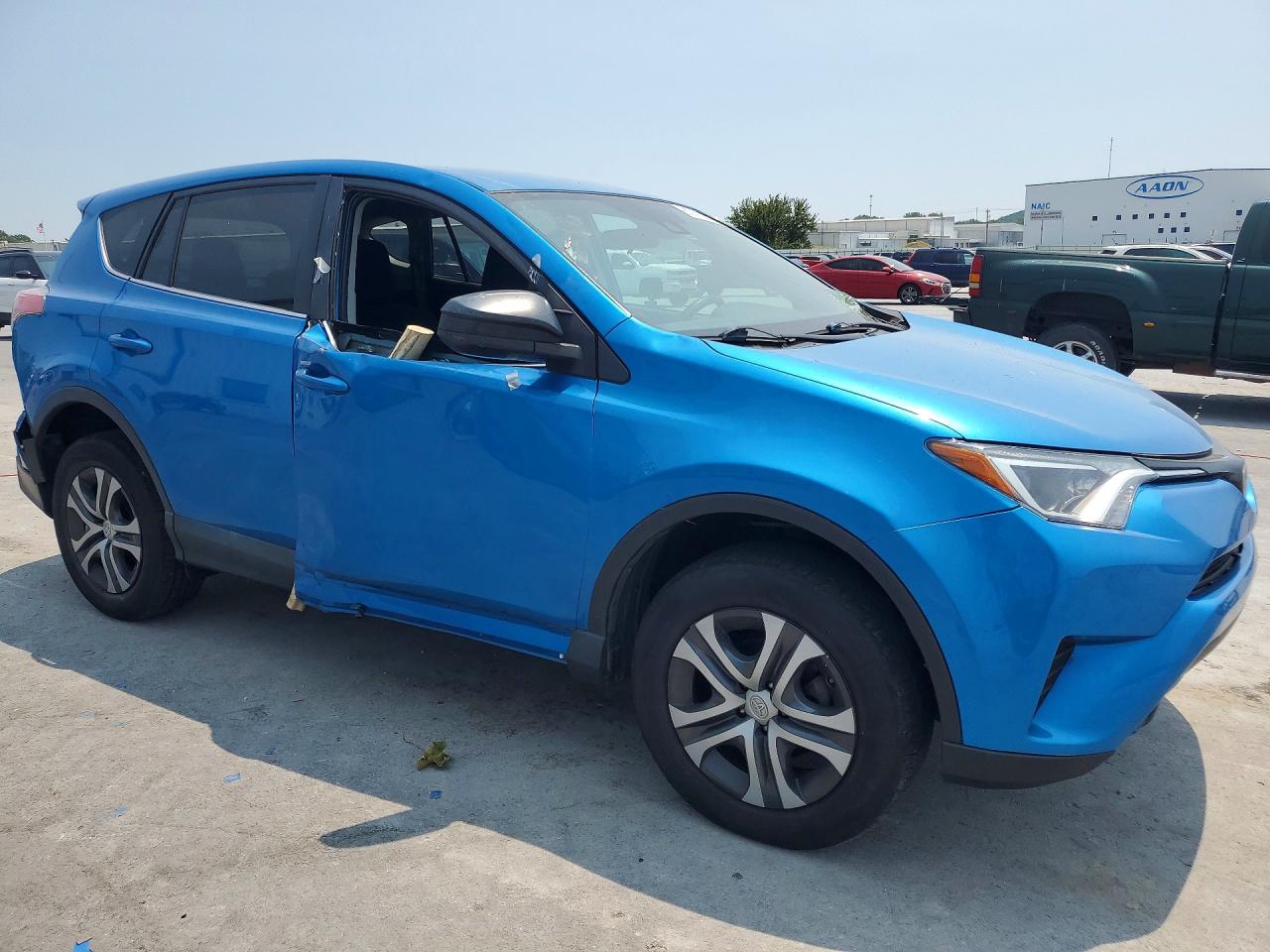 2017 TOYOTA RAV4 LE — снимка 4