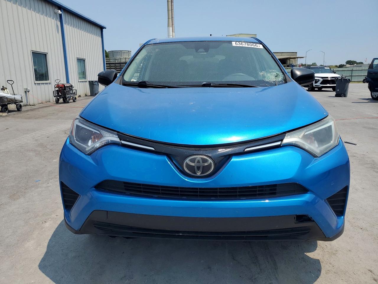 2017 TOYOTA RAV4 LE — снимка 5