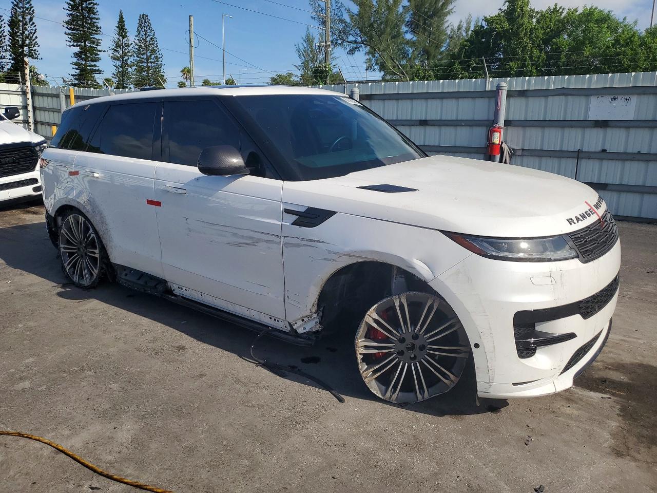 2024 LAND ROVER RANGE ROVER SPORT DYNAMIC SE — снимка 4