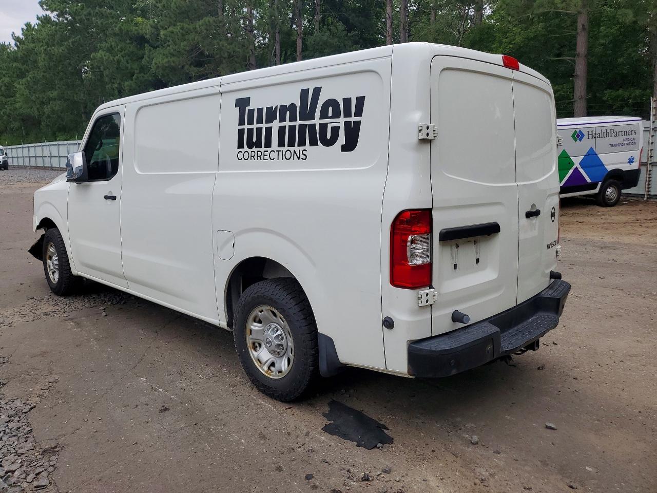 2018 NISSAN NV 2500 HD SV — снимка 2