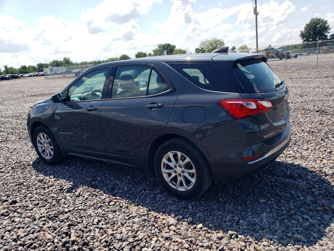 2018 CHEVROLET EQUINOX LS — снимка 2