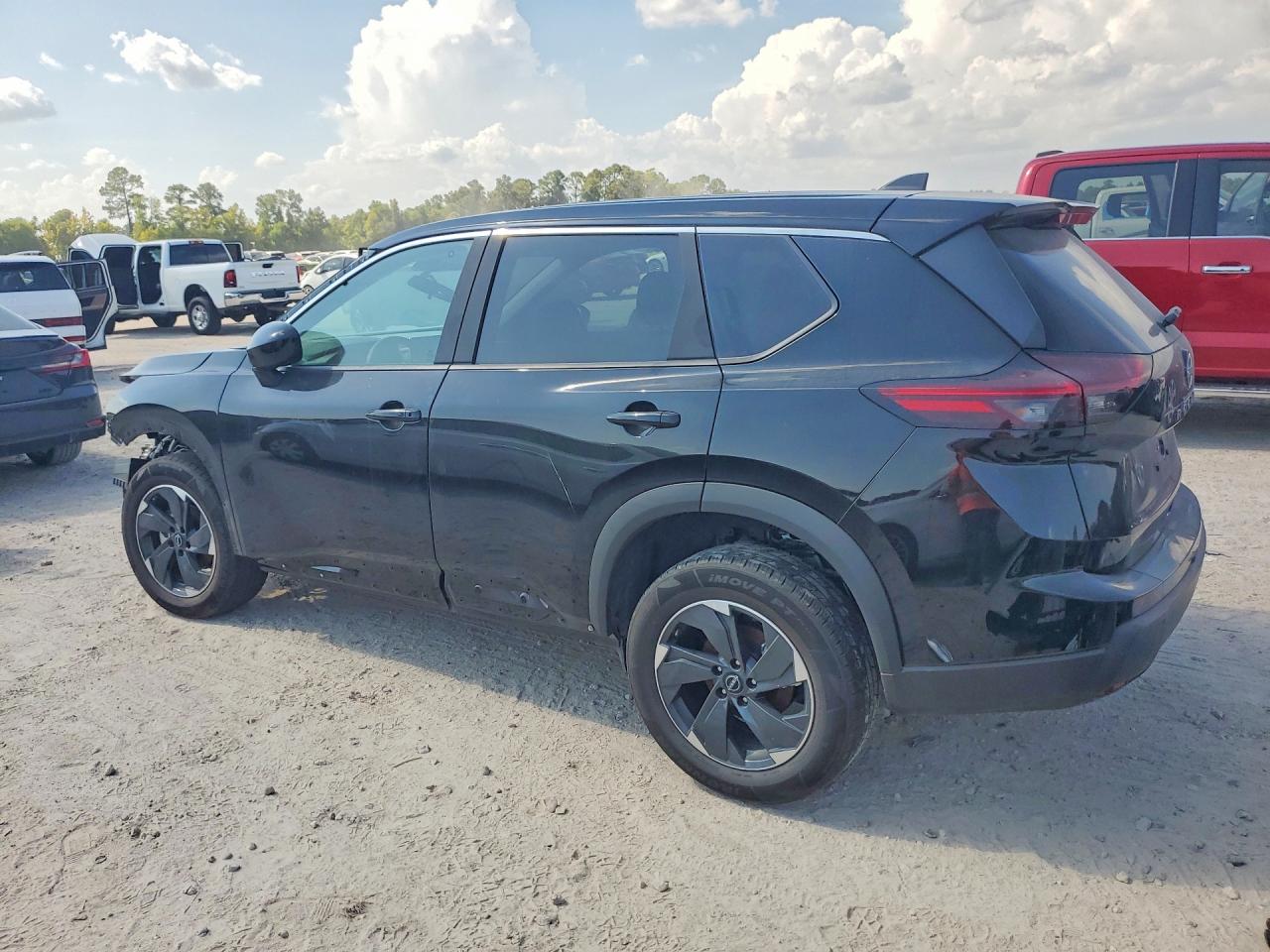 2026 NISSAN ROGUE SV — снимка 2