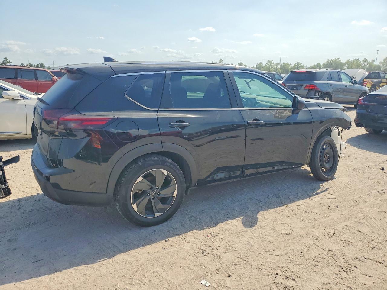 2026 NISSAN ROGUE SV — снимка 3
