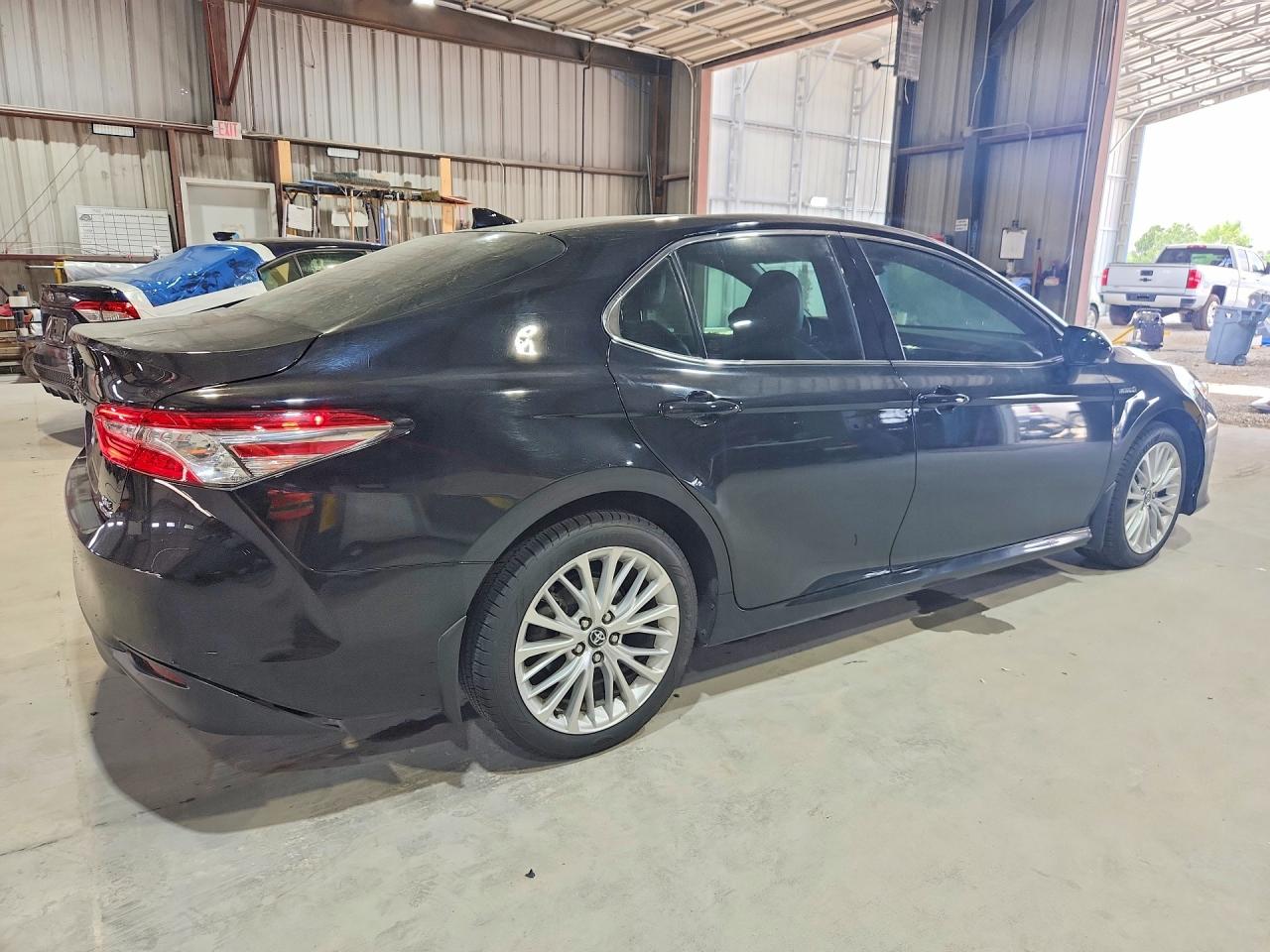2020 TOYOTA CAMRY HYBRID XLE — снимка 3