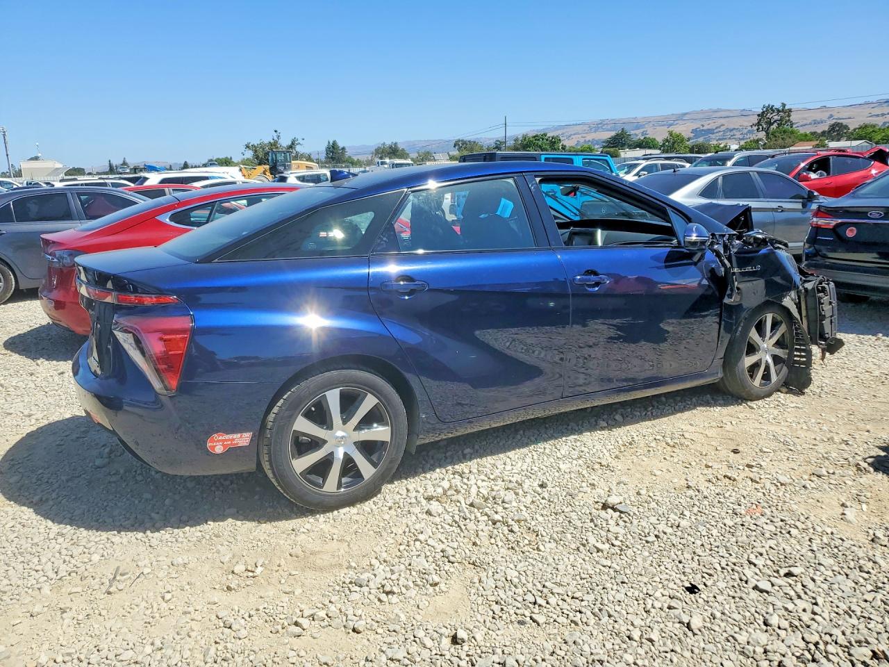 2017 TOYOTA MIRAI BASE — снимка 3