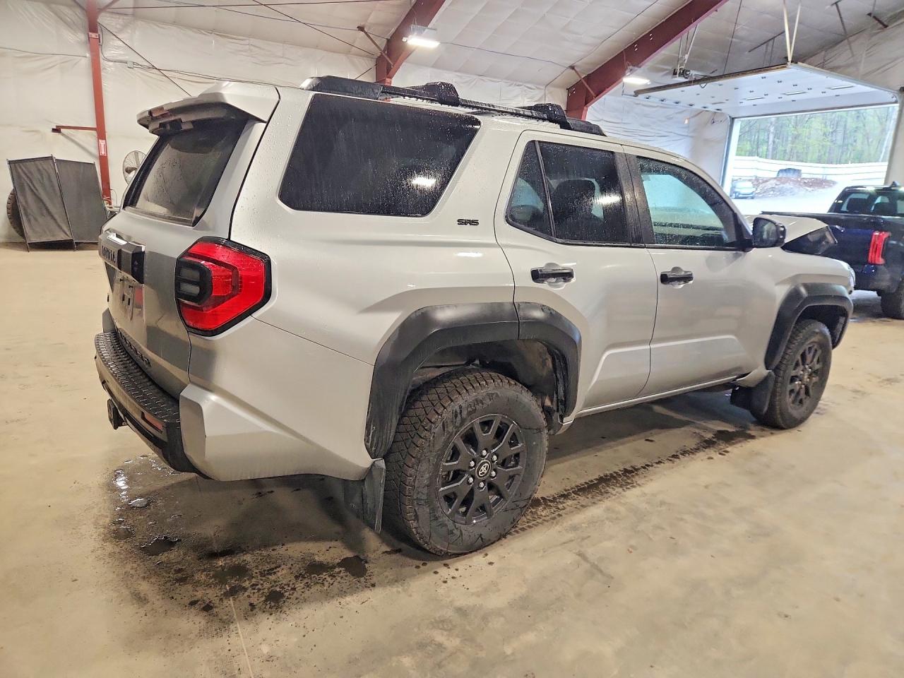 2025 TOYOTA 4RUNNER SR5 — снимка 3