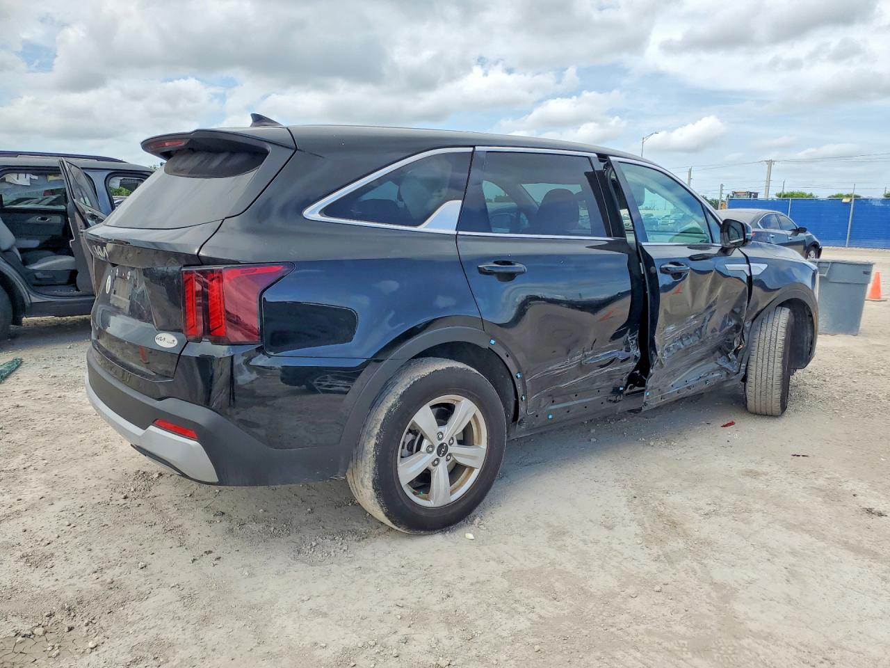 2025 KIA SORENTO LX — снимка 3