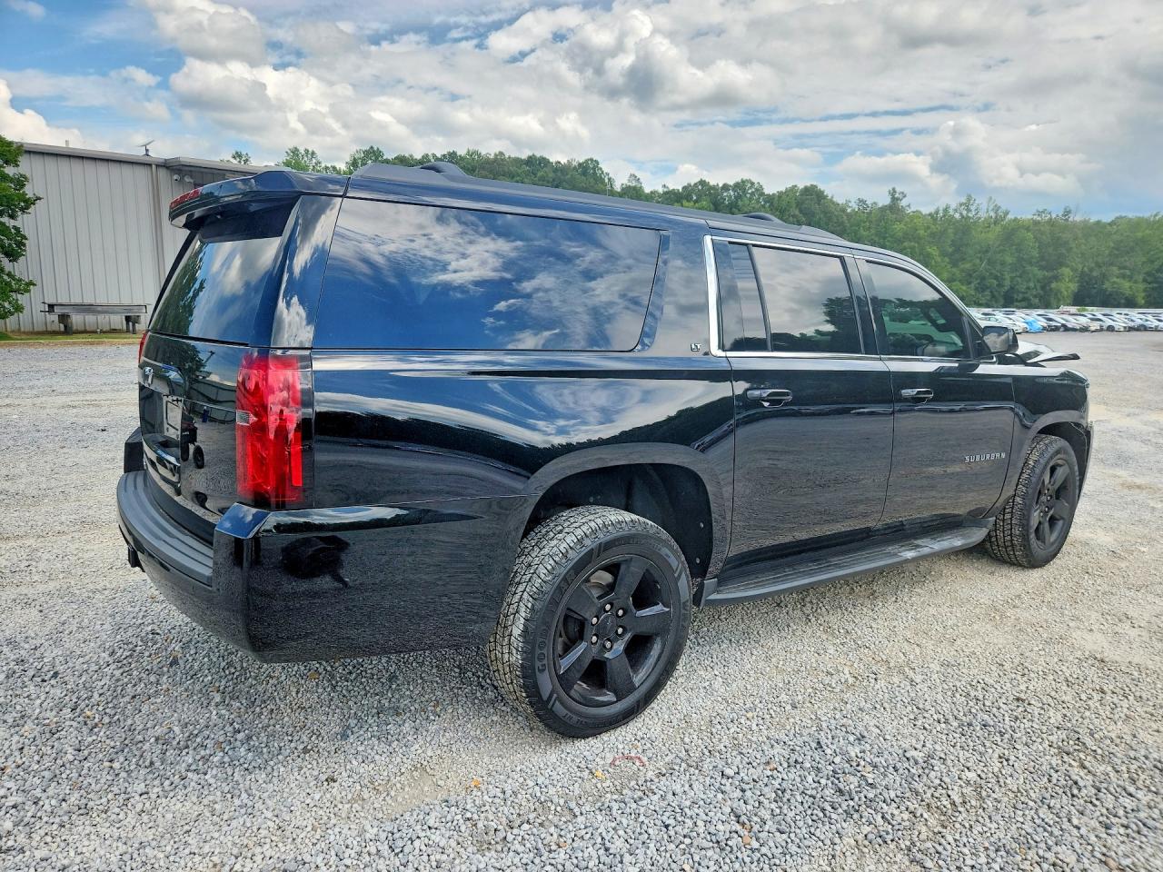 2017 CHEVROLET SUBURBAN K1500 LT — снимка 3