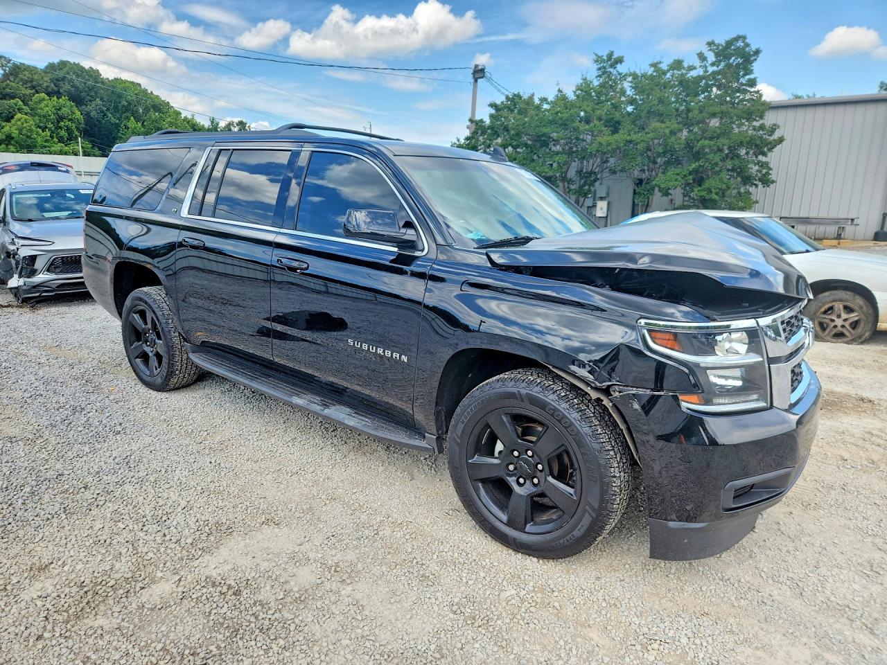 2017 CHEVROLET SUBURBAN K1500 LT — снимка 4
