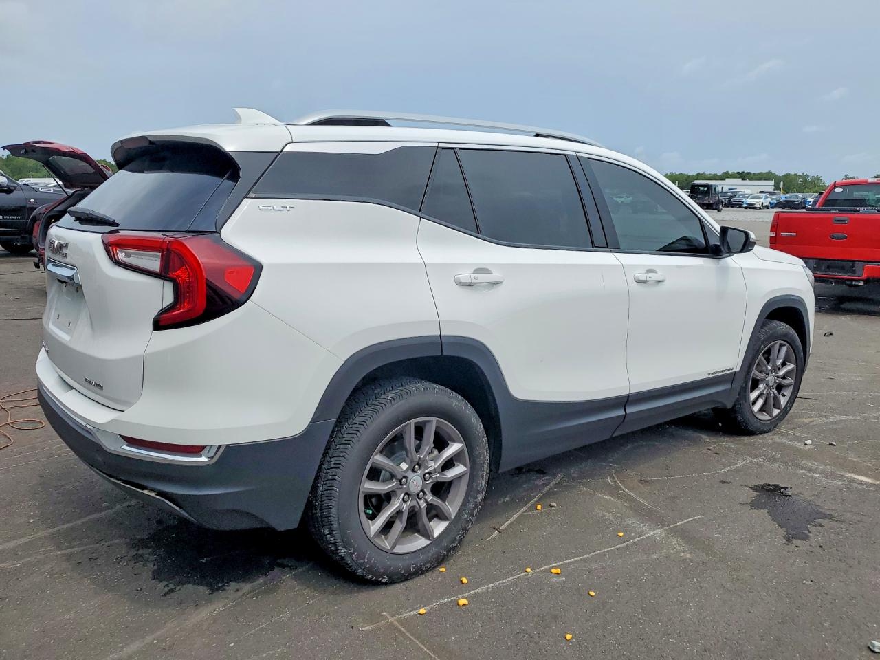 2024 GMC TERRAIN SLT — снимка 3