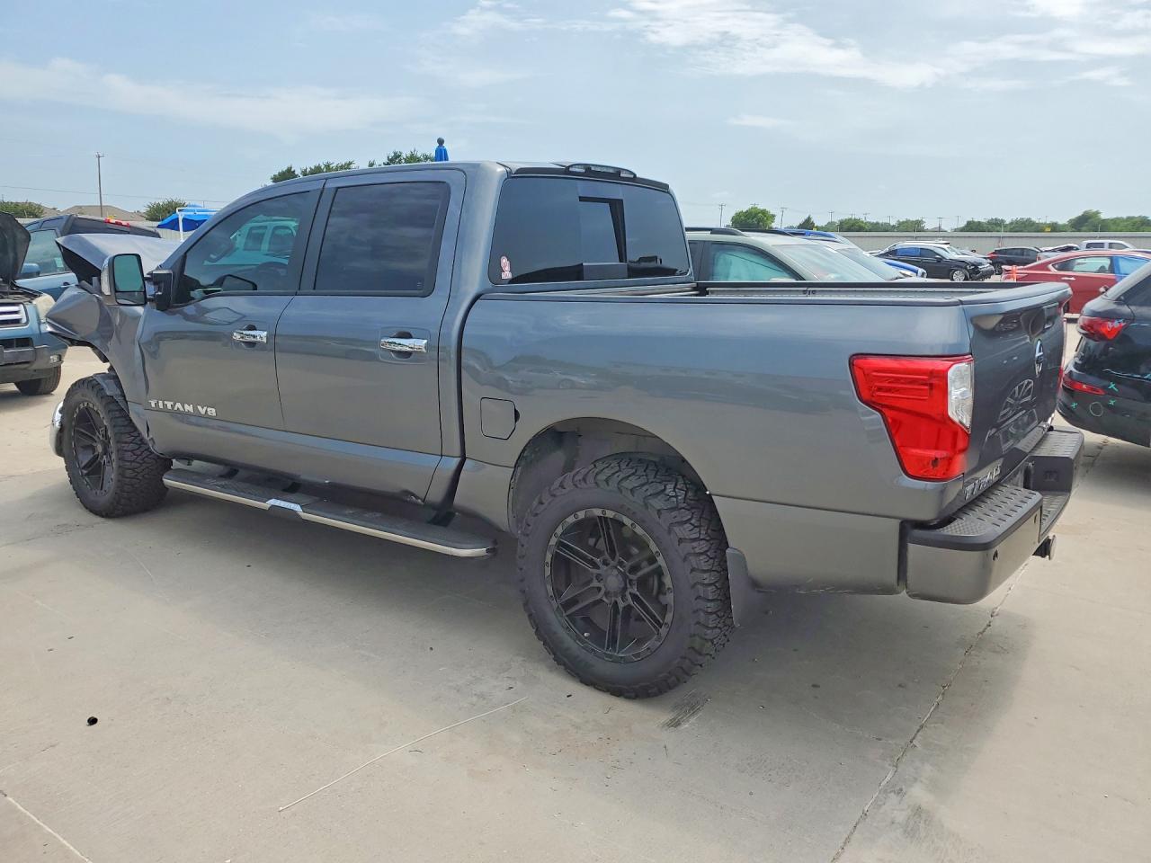 2018 NISSAN TITAN SL — снимка 2