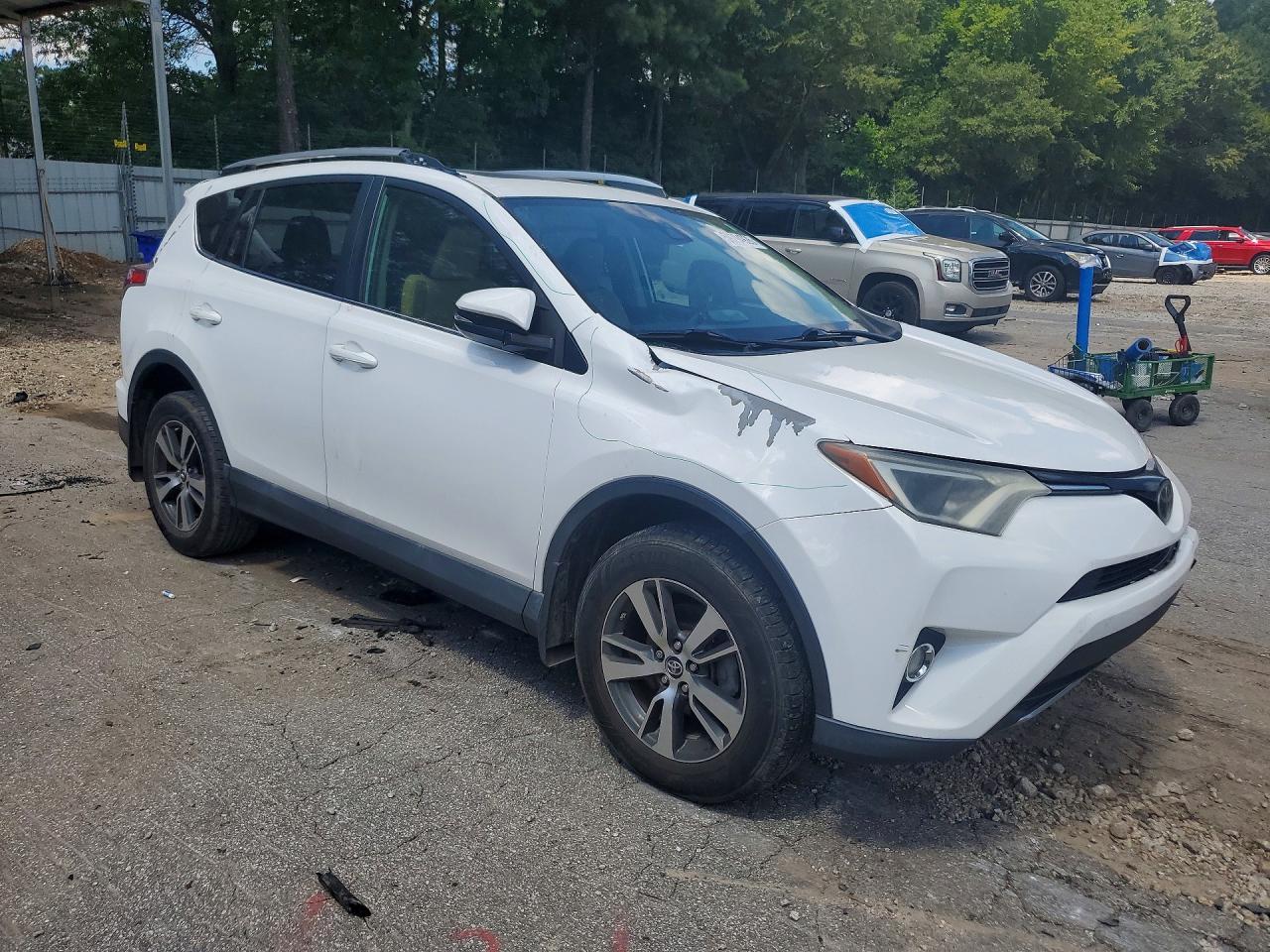 2017 TOYOTA RAV4 XLE — снимка 4