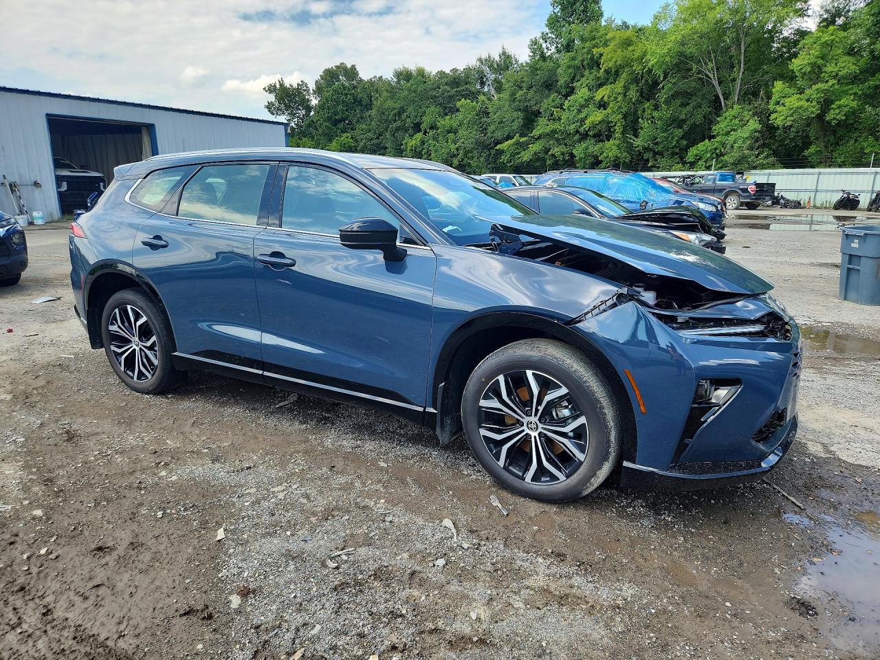 2025 TOYOTA CROWN SIGNIA XLE — снимка 4