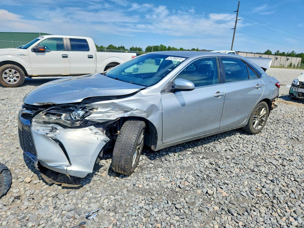 2016 TOYOTA CAMRY SE