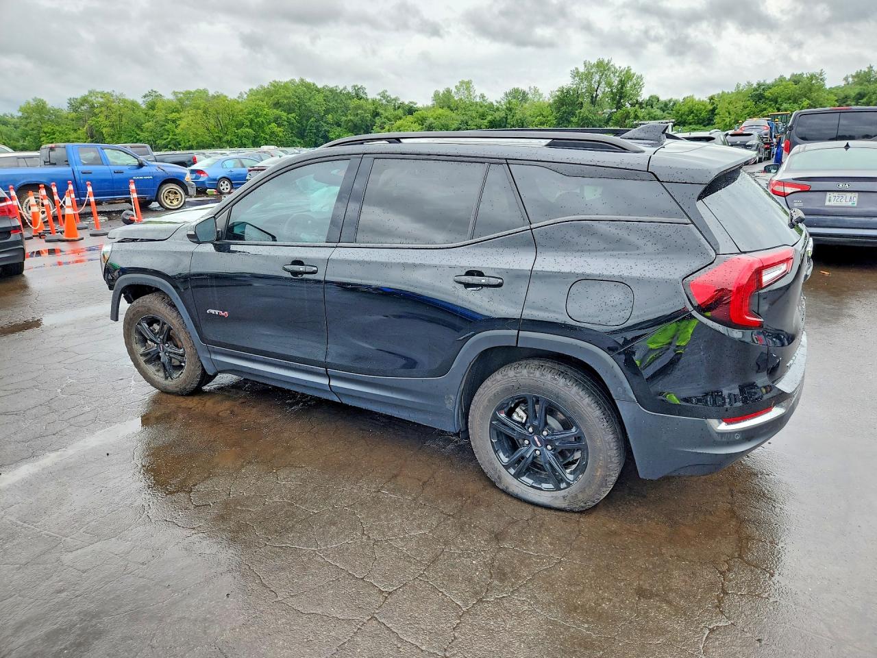 2023 GMC TERRAIN AT4 — снимка 2