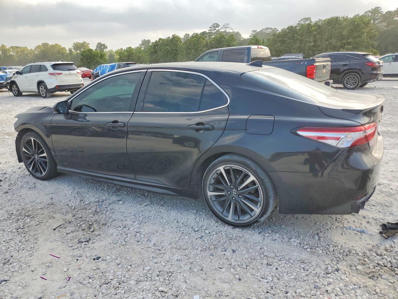 2020 TOYOTA CAMRY XSE — снимка 2