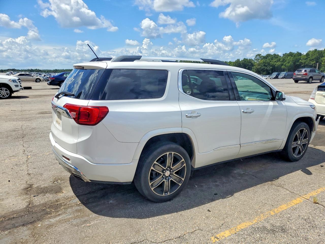 2017 GMC ACADIA DENALI — снимка 3