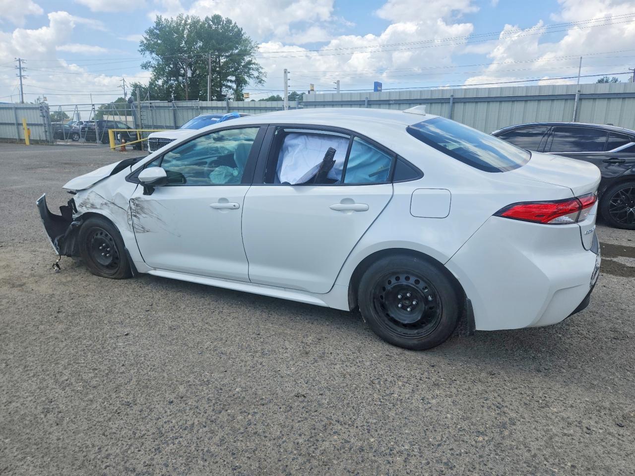2025 TOYOTA COROLLA LE — снимка 2