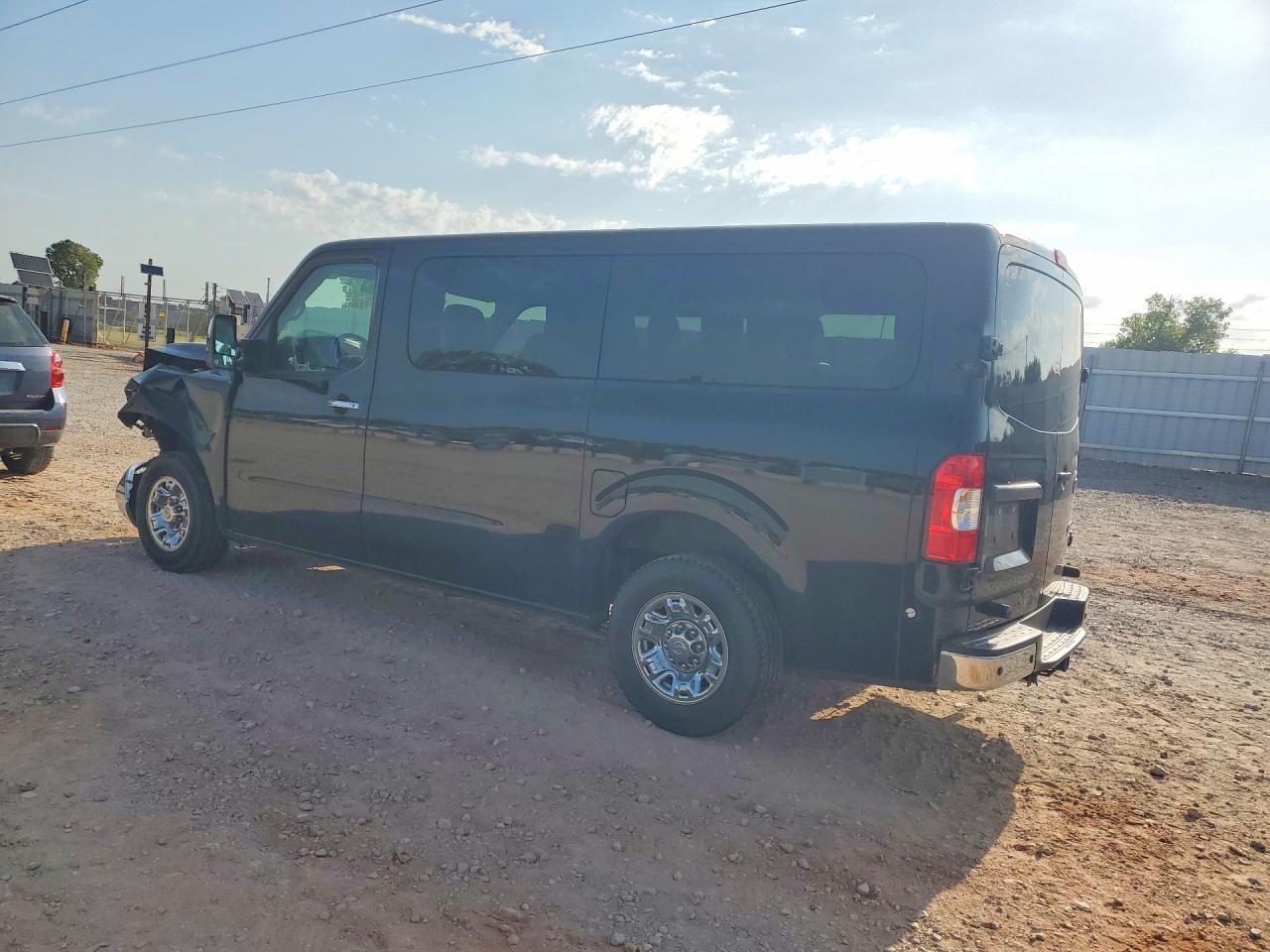2018 NISSAN NV 3500 HD SL — снимка 2