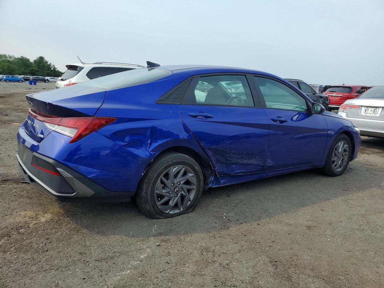 2024 HYUNDAI ELANTRA BLUE — снимка 3