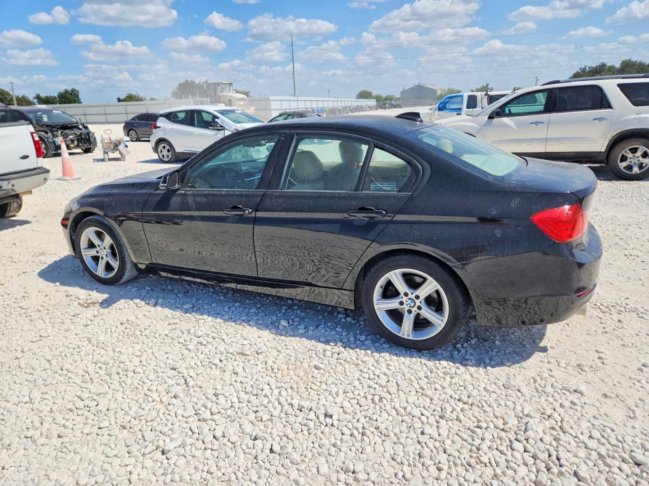 2014 BMW 320 I — снимка 2