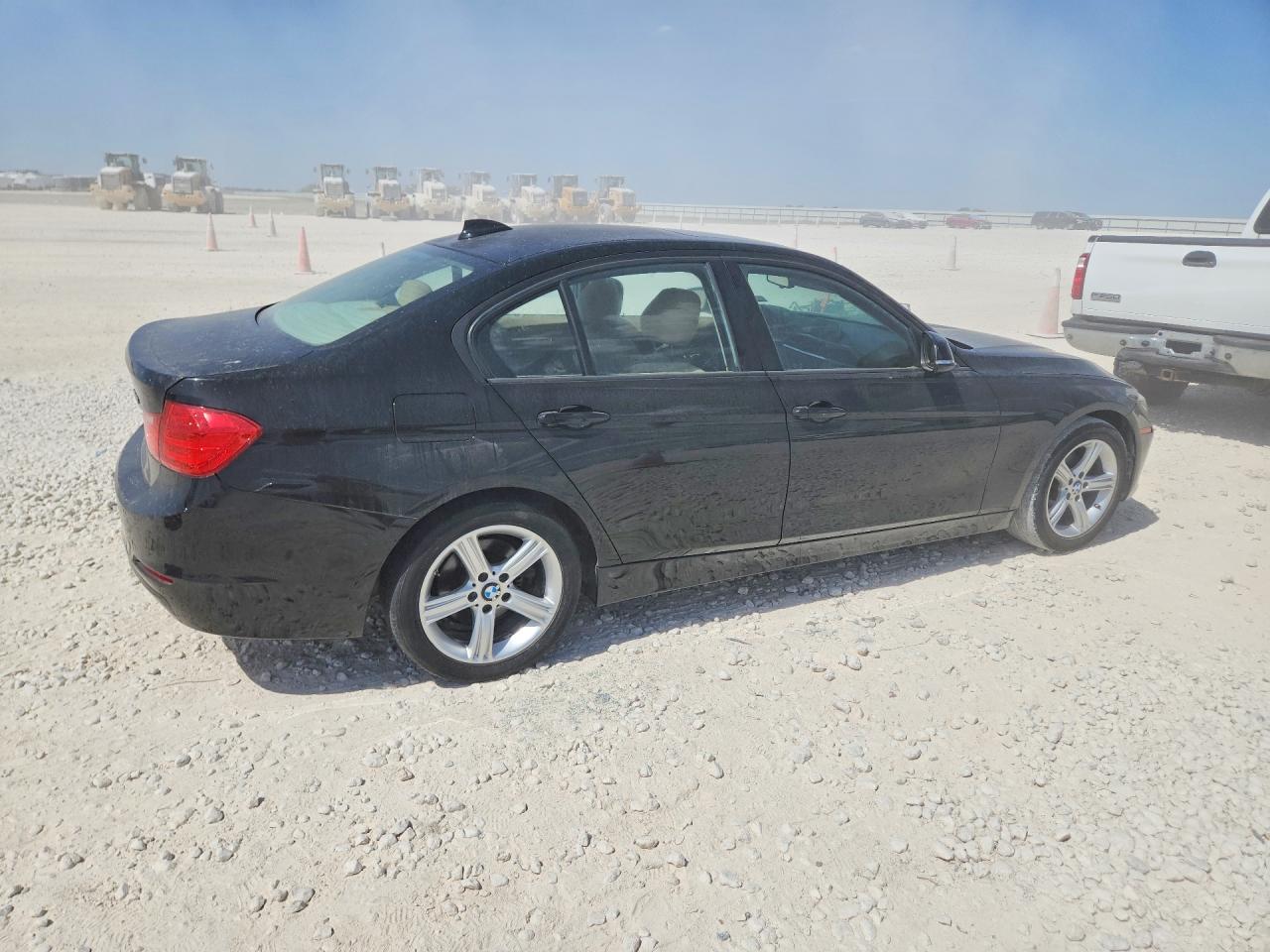 2014 BMW 320 I — снимка 3