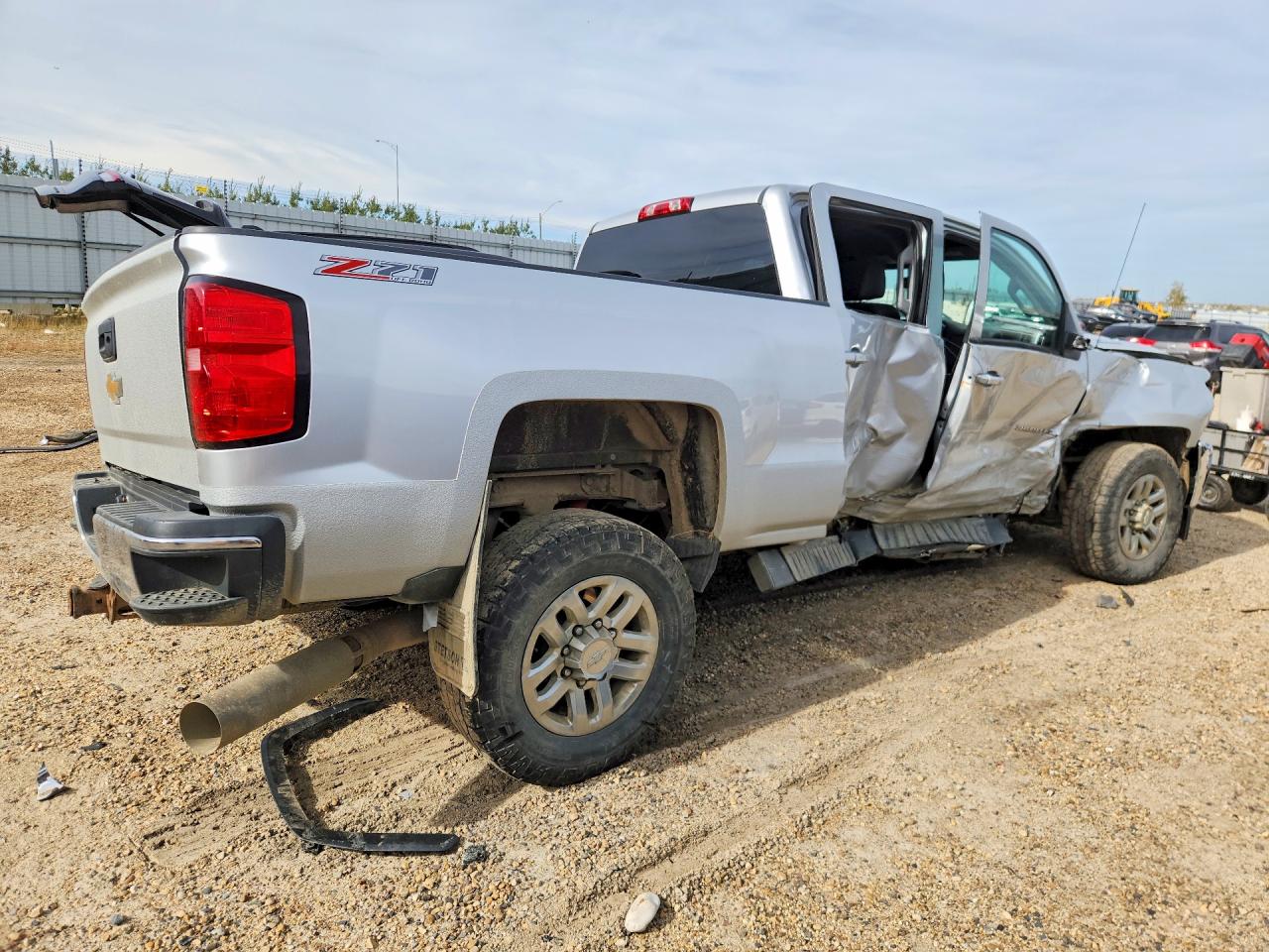 2017 CHEVROLET SILVERADO K3500 LT — снимка 3