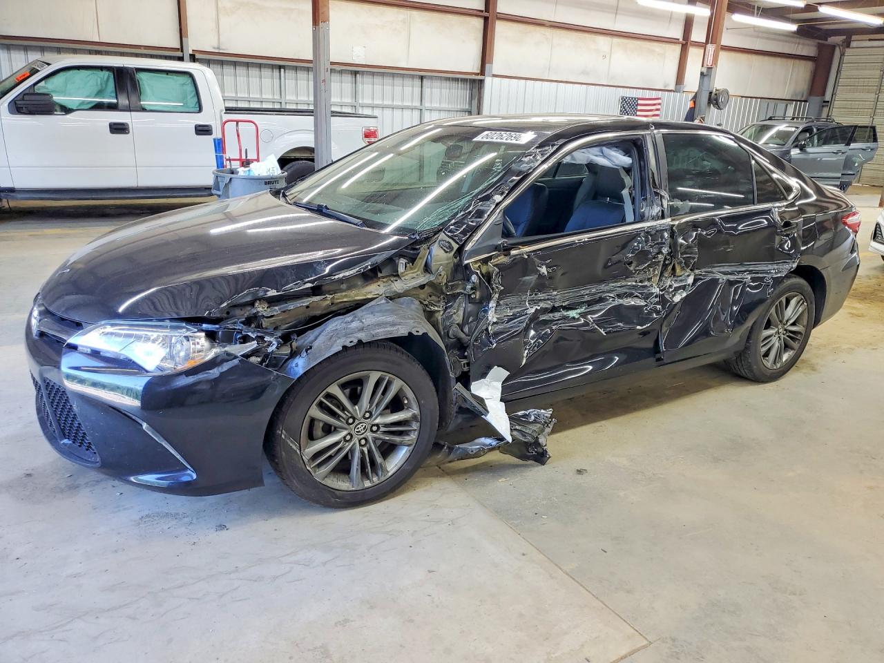 2015 TOYOTA CAMRY SE