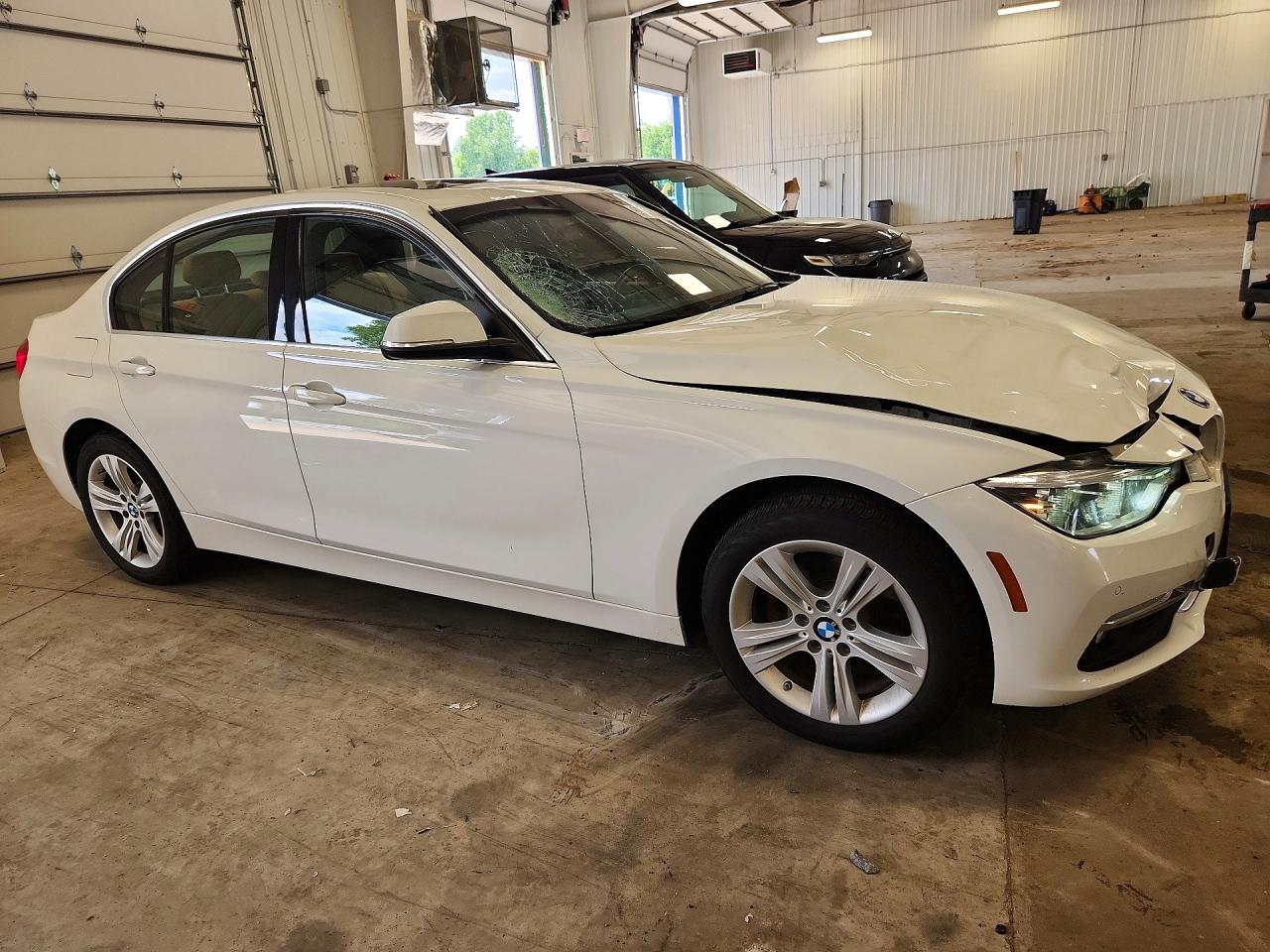 2017 BMW 330 XI — снимка 4