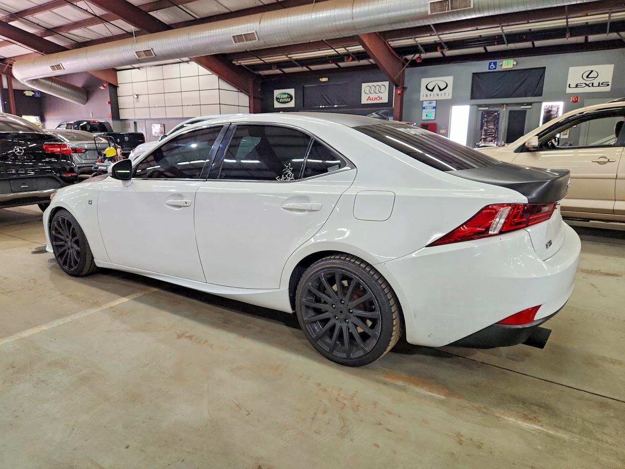 2015 LEXUS IS 350 — снимка 2